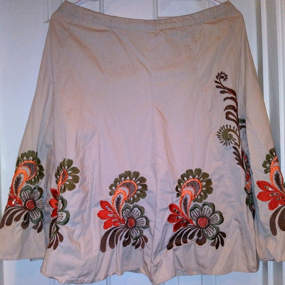 S.L.B. Cute Embroidered Boho Style Skirt Sz. 8p
